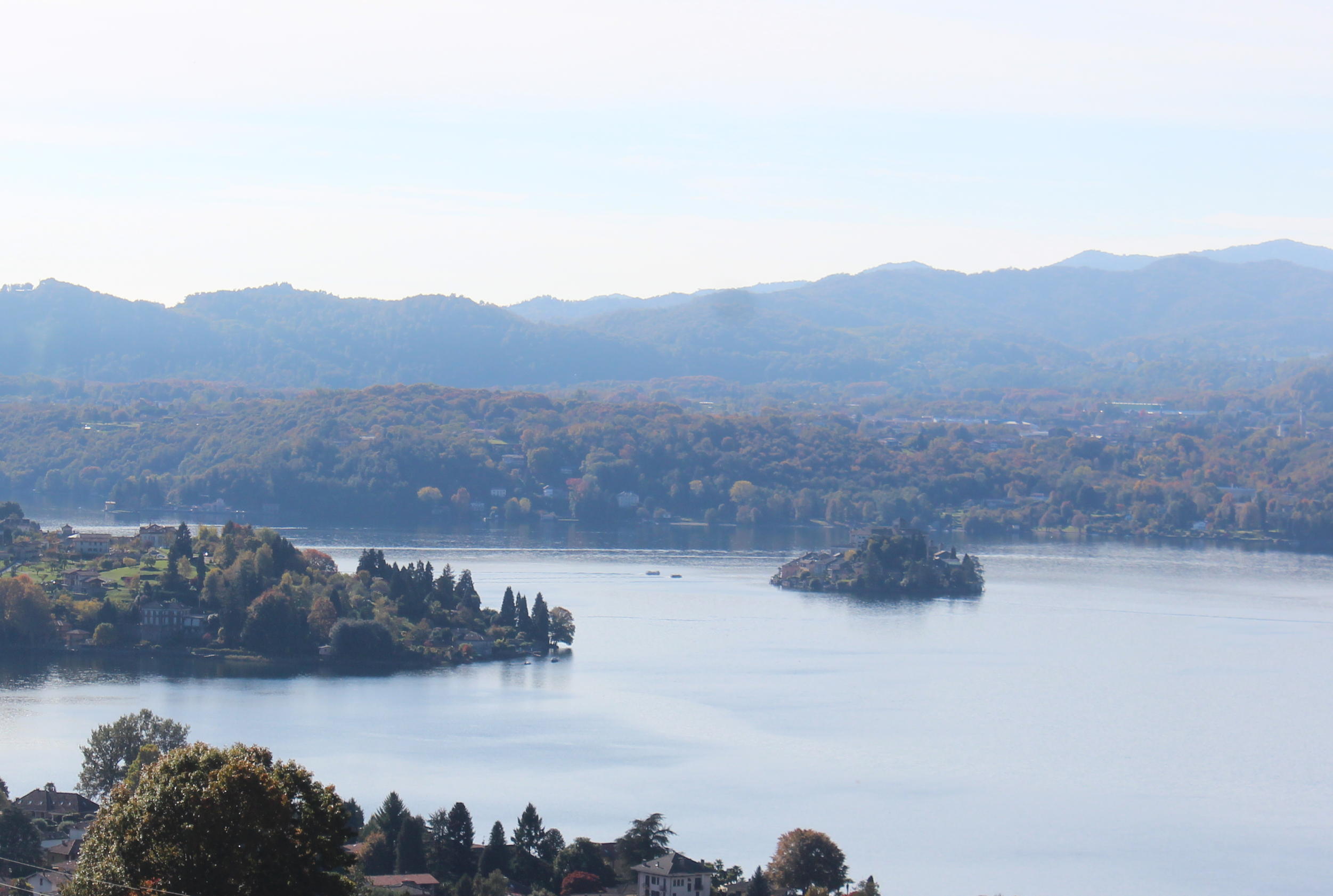 4 - Pettenasco villa stupenda vista  lago d’Orta, con piscina PETTENASCO